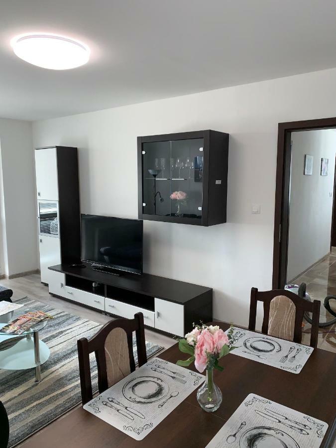Apartament Tt10 Botanicka Трнава Екстериор снимка