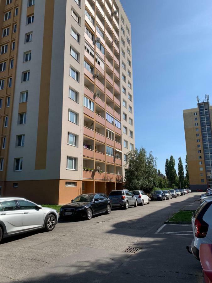 Apartament Tt10 Botanicka Трнава Екстериор снимка