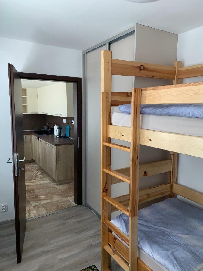 Apartament Tt10 Botanicka Трнава Екстериор снимка