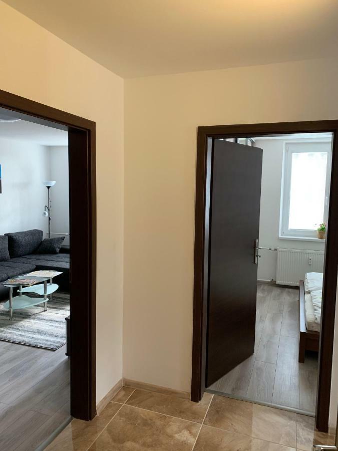 Apartament Tt10 Botanicka Трнава Екстериор снимка