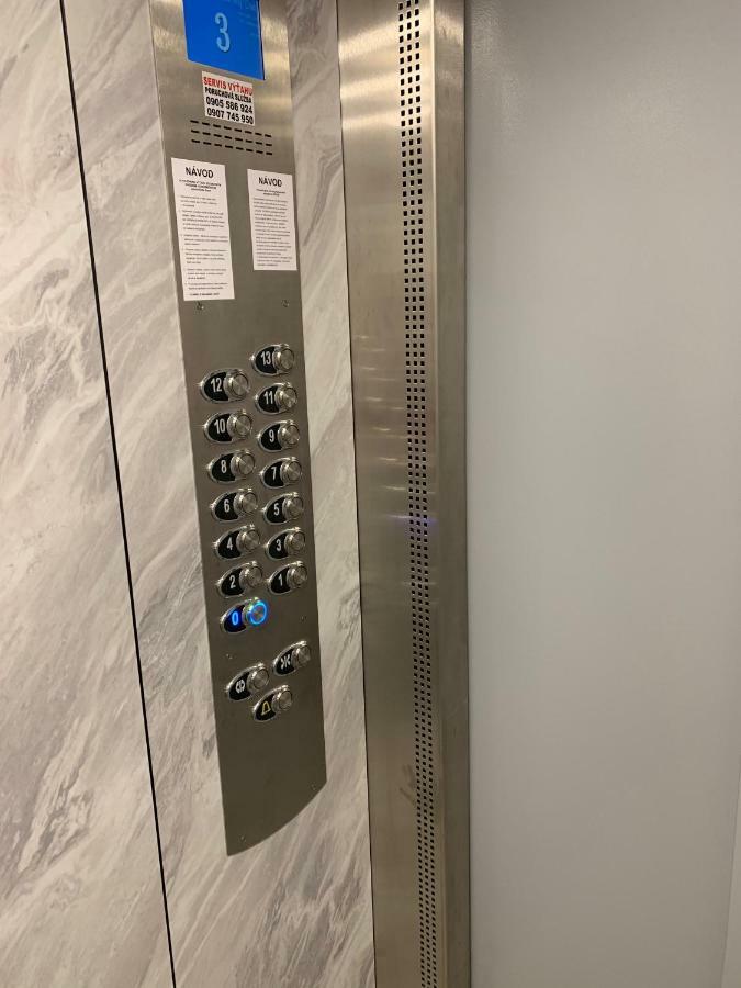 Apartament Tt10 Botanicka Трнава Екстериор снимка